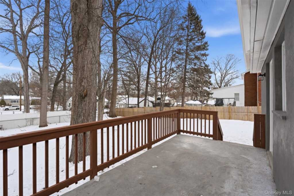 21 Janet Place, Stony Point, NY 10980 - Photo 4 of 47