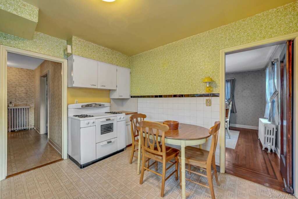 514 N Wagner Avenue, Rye, NY 10543 - Photo 11 of 20