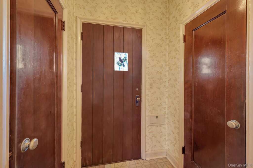 514 N Wagner Avenue, Rye, NY 10543 - Photo 3 of 20