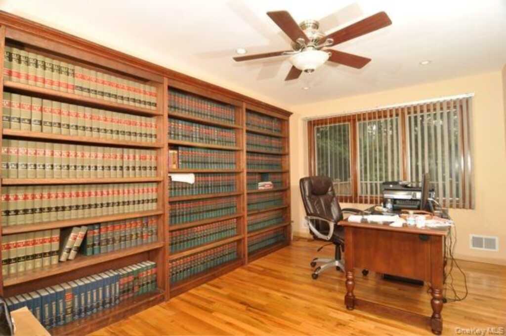 49 Soulice Place, New Rochelle, NY 10804 - Photo 17 of 29