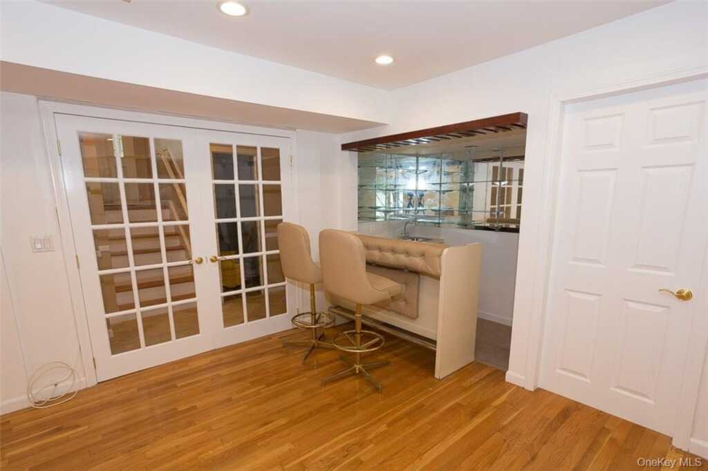 49 Soulice Place, New Rochelle, NY 10804 - Photo 20 of 29