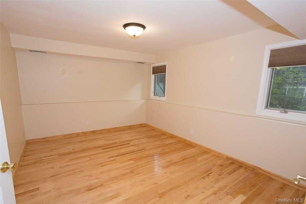 49 Soulice Place, New Rochelle, NY 10804 - Photo 22 of 29