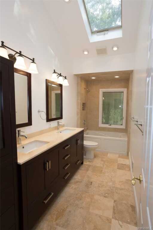 49 Soulice Place, New Rochelle, NY 10804 - Photo 5 of 29