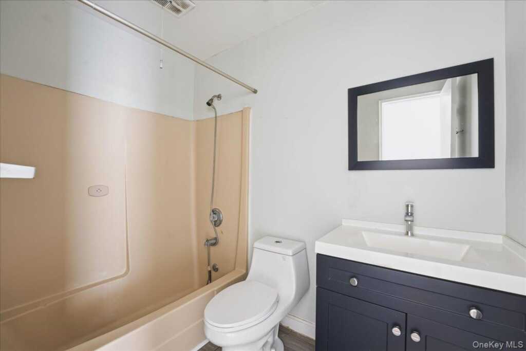 478 Sierra Vista Lane, Valley Cottage, NY 10989 - Photo 13 of 32