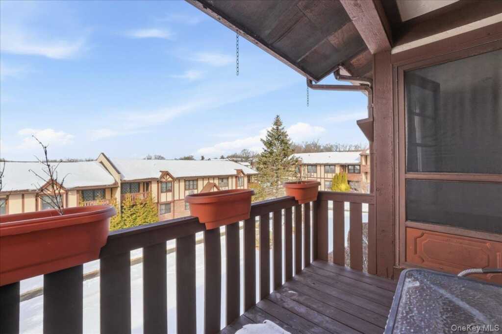 478 Sierra Vista Lane, Valley Cottage, NY 10989 - Photo 16 of 32