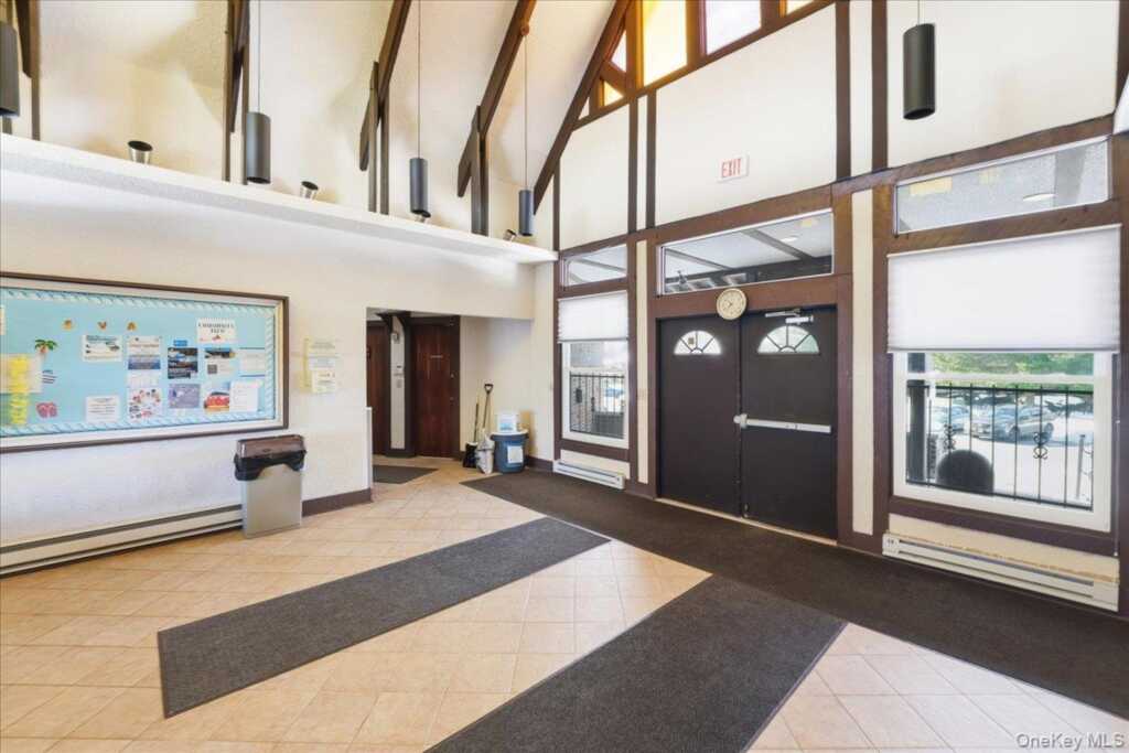 478 Sierra Vista Lane, Valley Cottage, NY 10989 - Photo 22 of 32