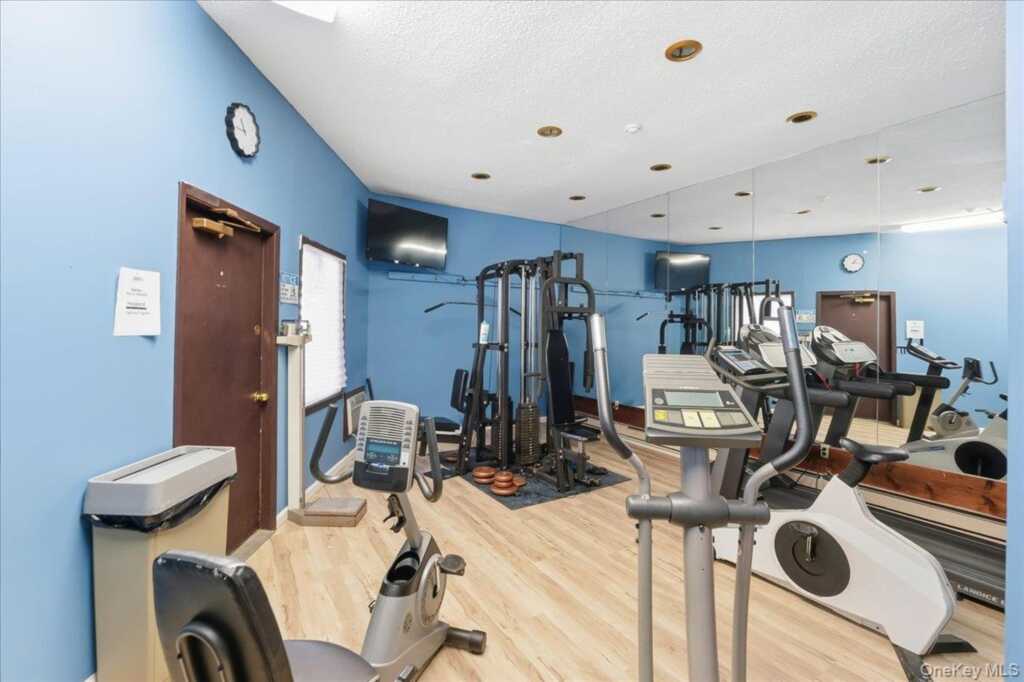 478 Sierra Vista Lane, Valley Cottage, NY 10989 - Photo 26 of 32