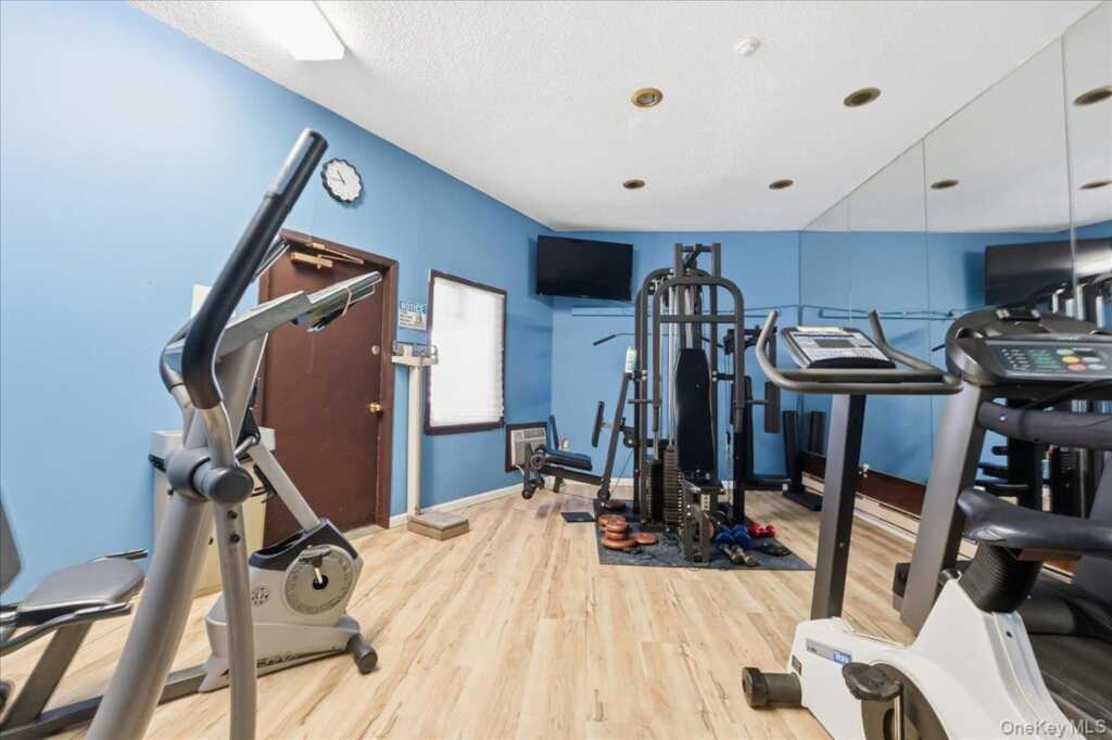 478 Sierra Vista Lane, Valley Cottage, NY 10989 - Photo 27 of 32