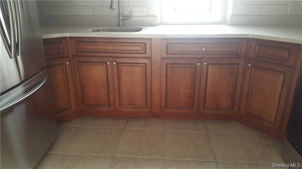 14 Horton Avenue, New Rochelle, NY 10801 - Photo 3 of 30