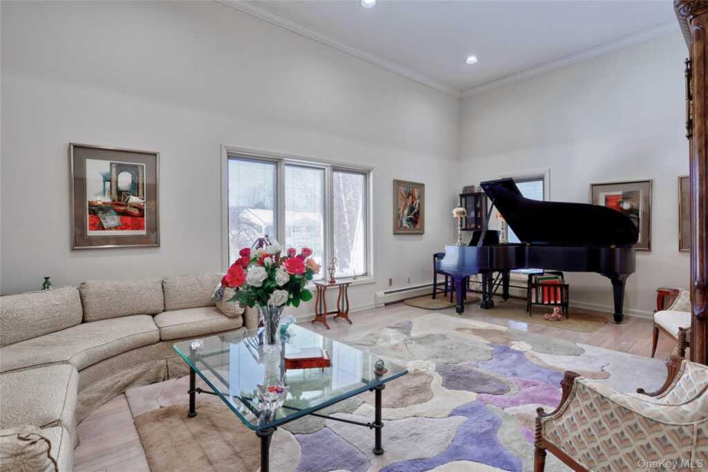 15 Windgate Drive, New City, NY 10956 - Photo 7 of 36