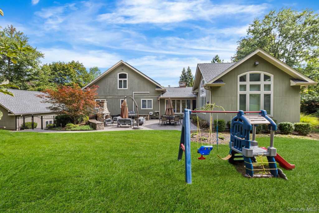 608 Palmer Drive, Nyack, NY 10960 - Photo 35 of 37