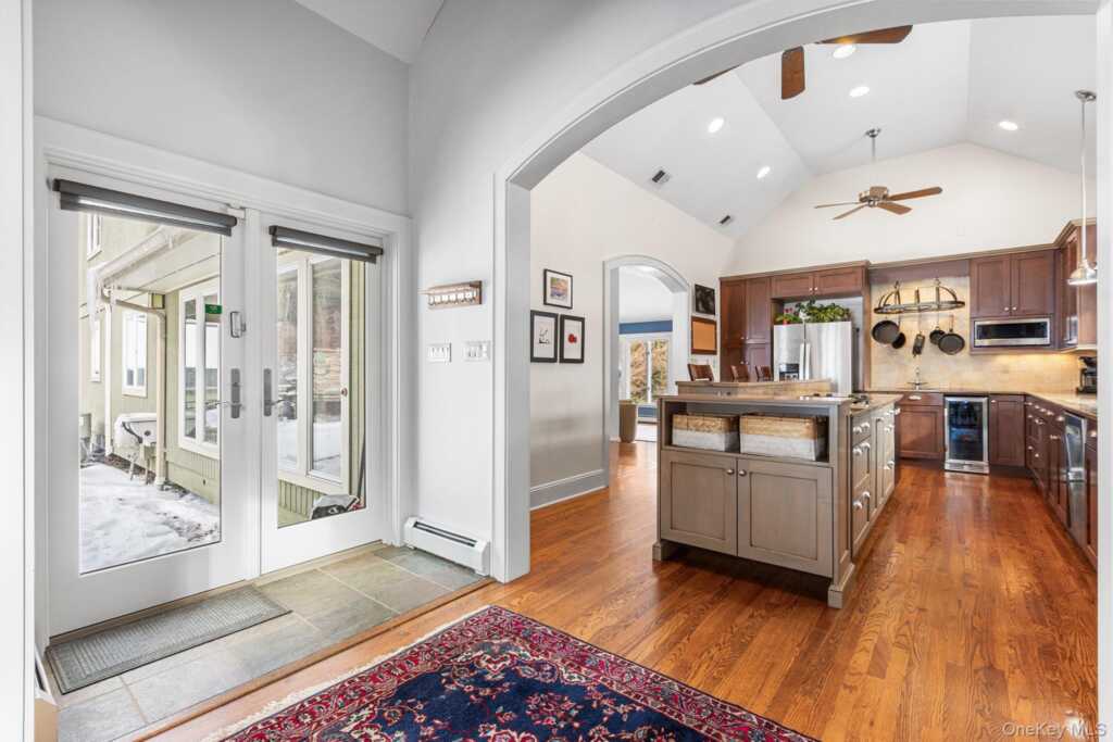 608 Palmer Drive, Nyack, NY 10960 - Photo 8 of 37