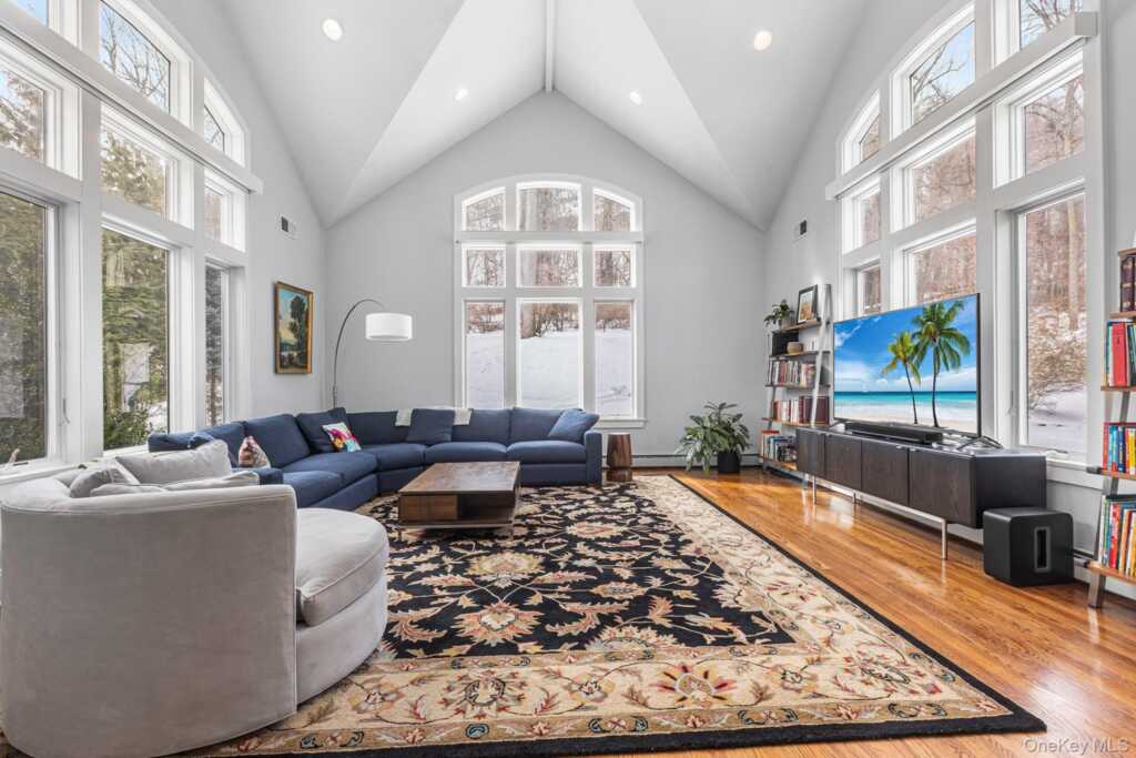 608 Palmer Drive, Nyack, NY 10960 - Photo 9 of 37