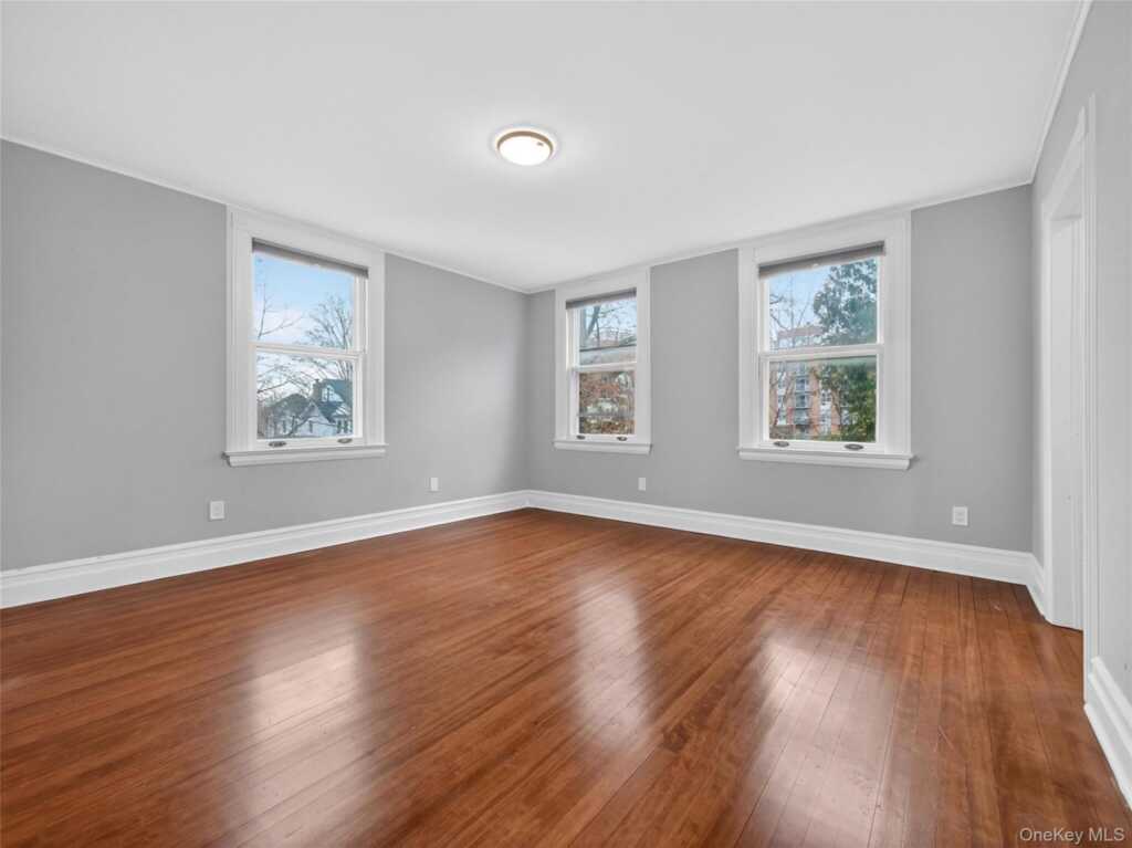 79 Lafayette Avenue, Suffern, NY 10901 - Photo 10 of 22