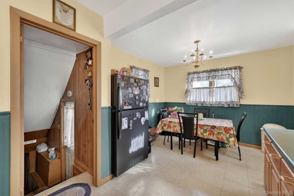 56 Lincoln Avenue, Pearl River, NY 10965 - Photo 10 of 22