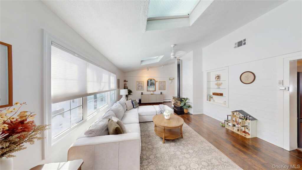 501 Spook Hollow Road, Nyack, NY 10960 - Photo 7 of 22