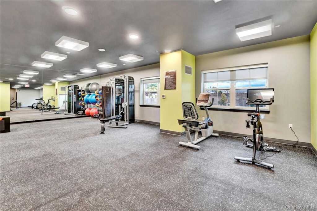 92 Blauvelt Way - The Sheldon, Unit #502, Suffern, NY 10901 - Photo 17 of 36