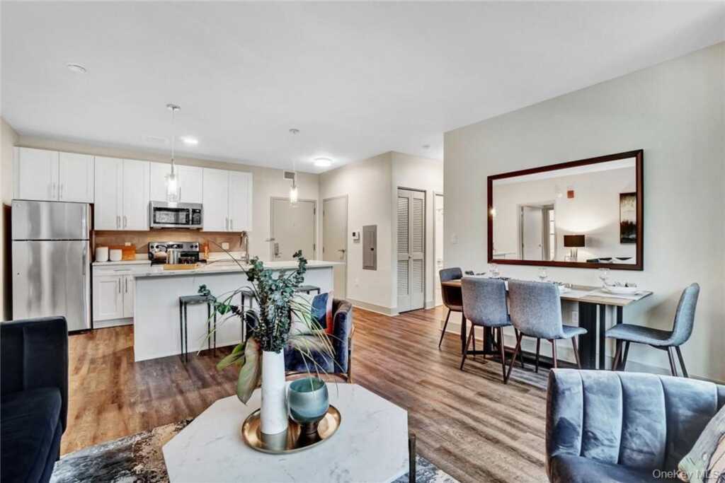 92 Blauvelt Way - The Sheldon, Unit #502, Suffern, NY 10901 - Photo 4 of 36