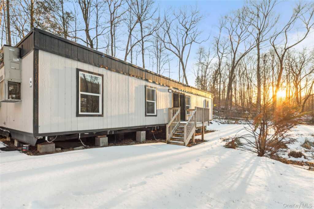 996 Haverstraw Road, Suffern, NY 10901 - Photo 48 of 50