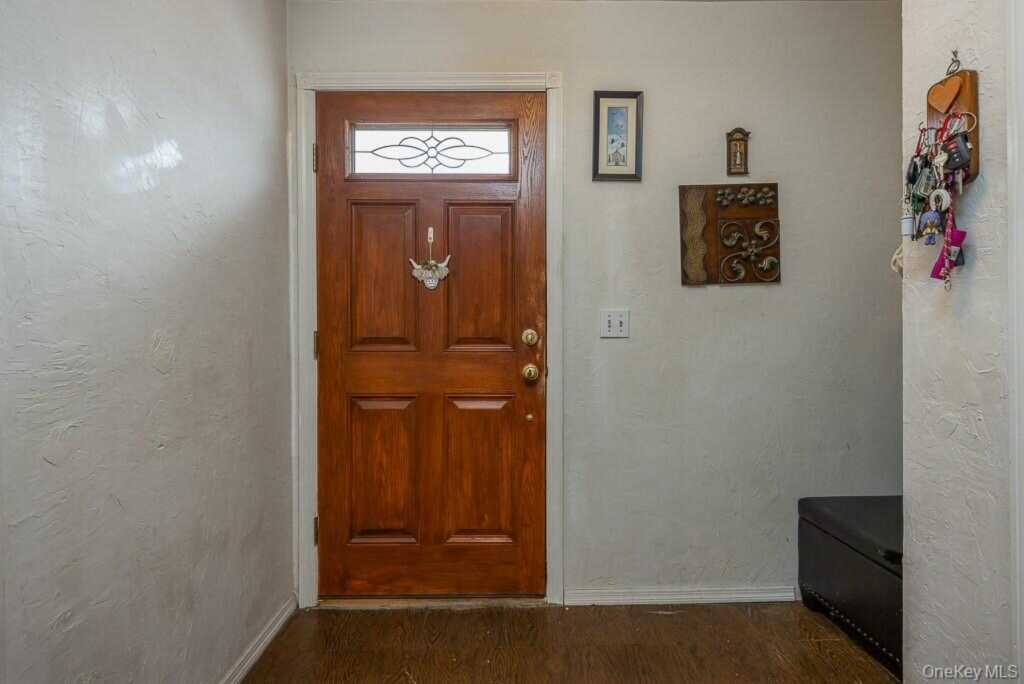 34 Mountainview Avenue, Pearl River, NY 10965 - Photo 11 of 31