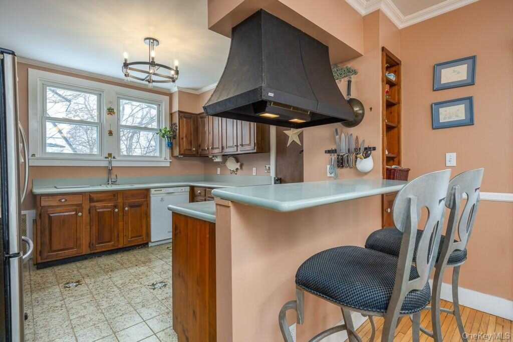 34 Mountainview Avenue, Pearl River, NY 10965 - Photo 17 of 31