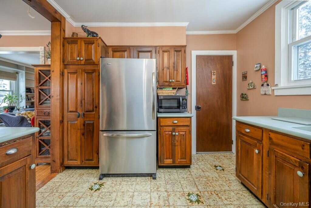 34 Mountainview Avenue, Pearl River, NY 10965 - Photo 19 of 31