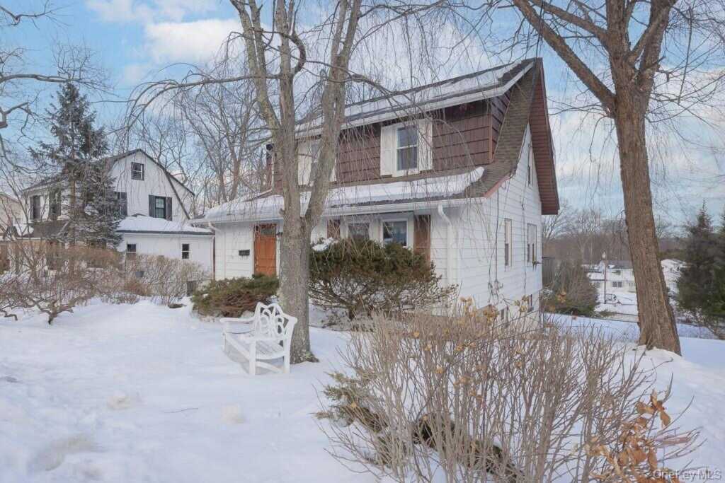 34 Mountainview Avenue, Pearl River, NY 10965 - Photo 2 of 31