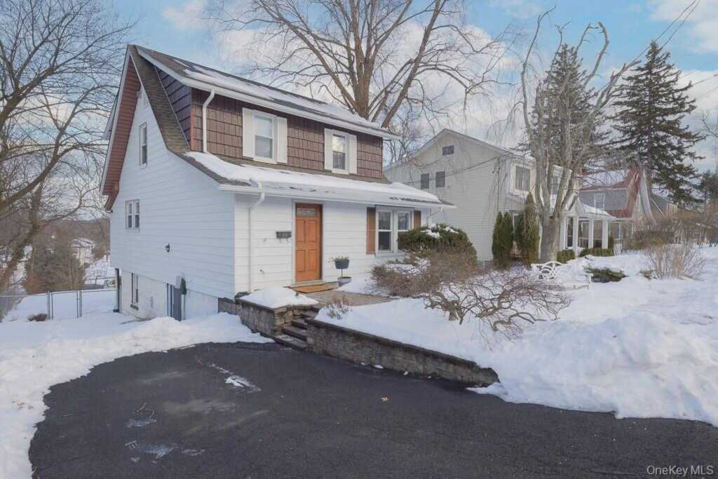 34 Mountainview Avenue, Pearl River, NY 10965 - Photo 3 of 31