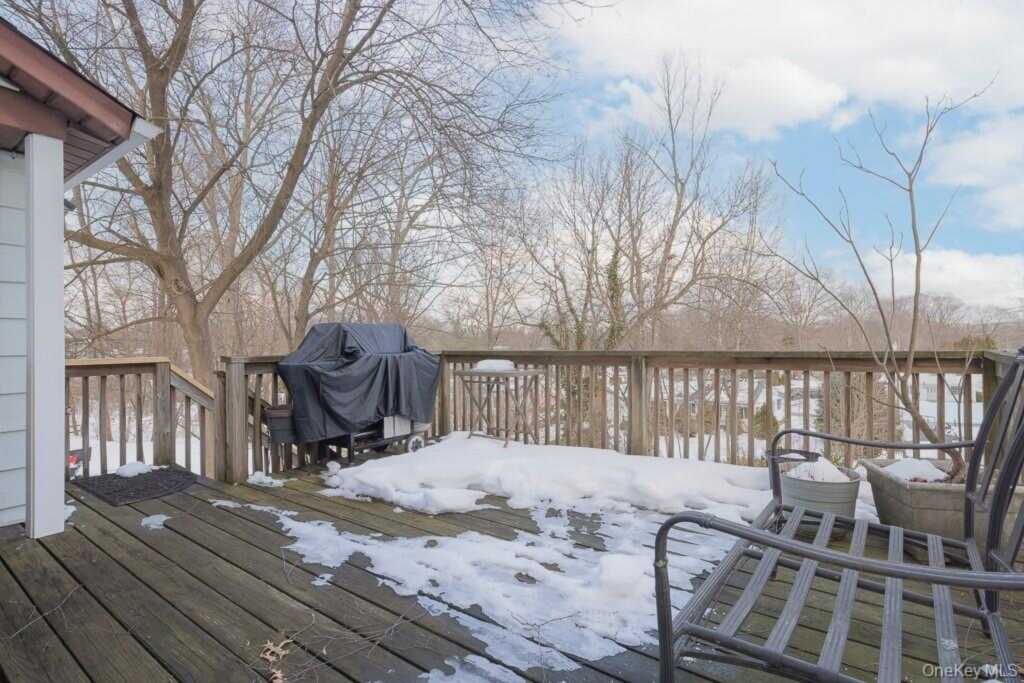 34 Mountainview Avenue, Pearl River, NY 10965 - Photo 8 of 31