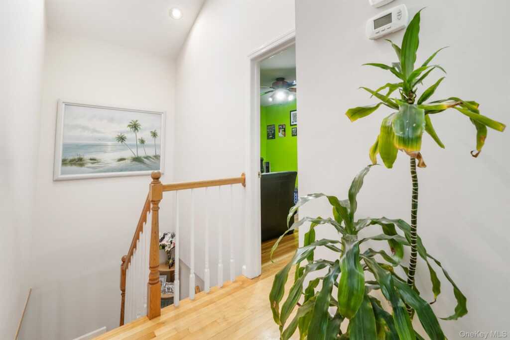 131 W Washington Avenue, Pearl River, NY 10965 - Photo 16 of 50