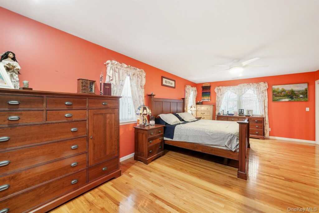 131 W Washington Avenue, Pearl River, NY 10965 - Photo 18 of 50