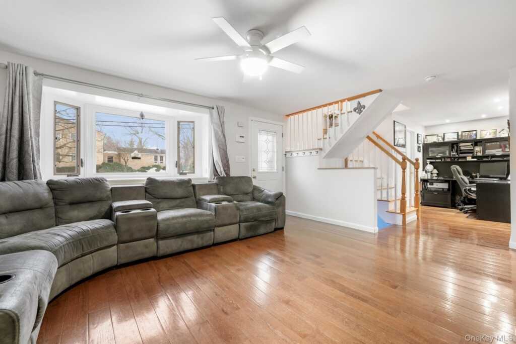 131 W Washington Avenue, Pearl River, NY 10965 - Photo 3 of 50