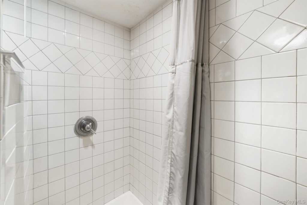 131 W Washington Avenue, Pearl River, NY 10965 - Photo 34 of 50