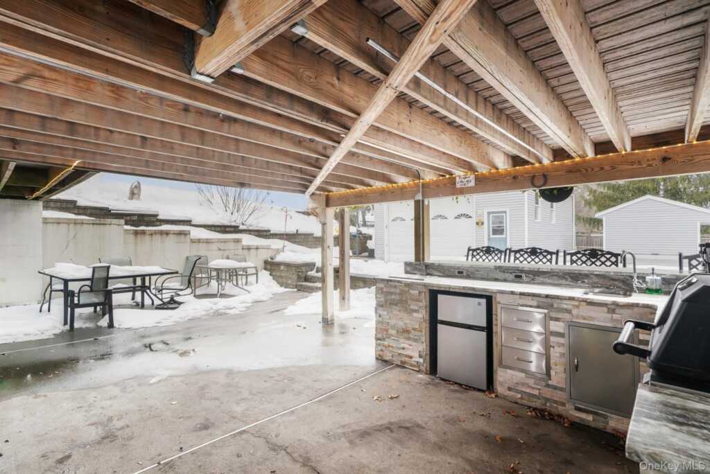 131 W Washington Avenue, Pearl River, NY 10965 - Photo 38 of 50