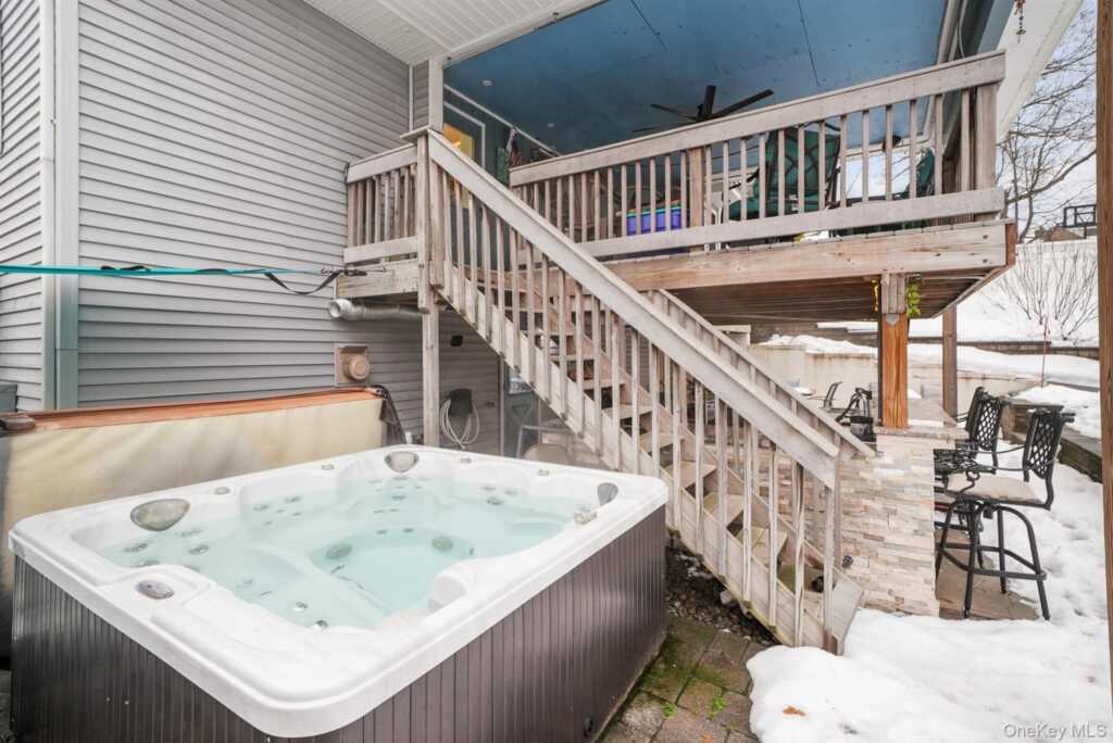 131 W Washington Avenue, Pearl River, NY 10965 - Photo 39 of 50