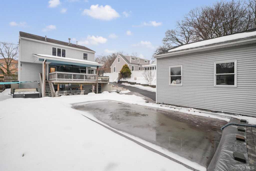 131 W Washington Avenue, Pearl River, NY 10965 - Photo 41 of 50