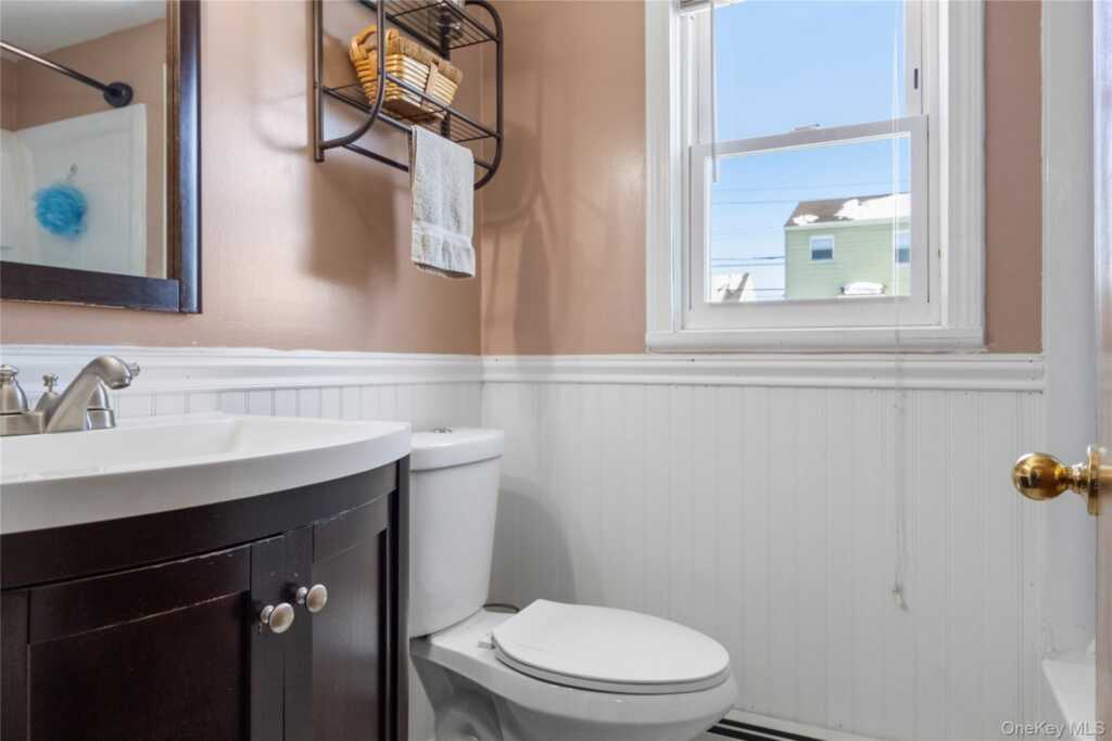 21 Highview Avenue, Rye, NY 10573 - Photo 10 of 22