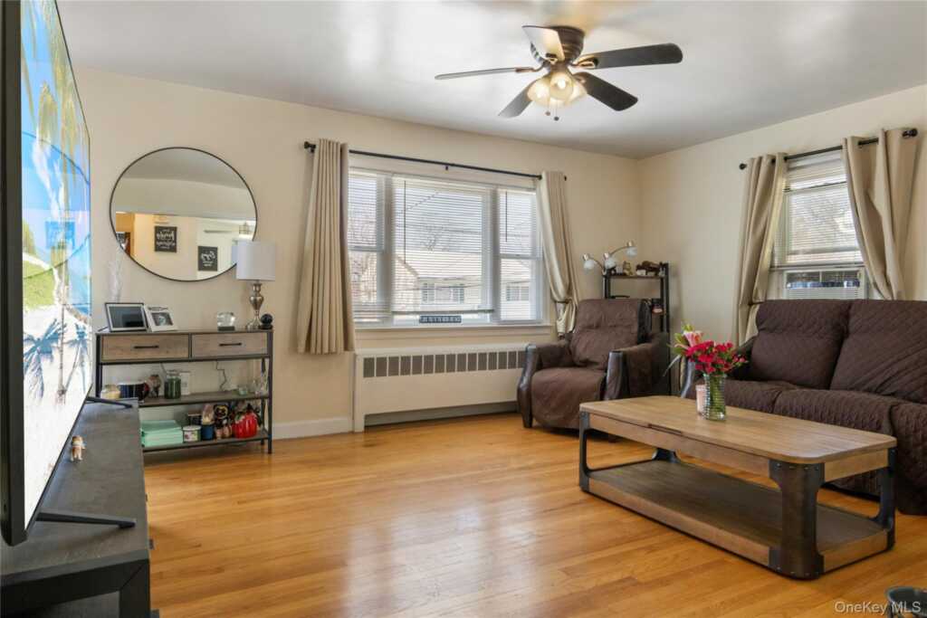 21 Highview Avenue, Rye, NY 10573 - Photo 3 of 22