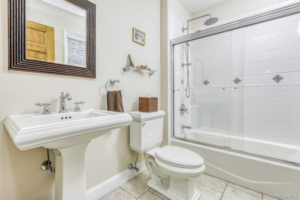 12 Canterbury Lane, Suffern, NY 10901 - Photo 13 of 33