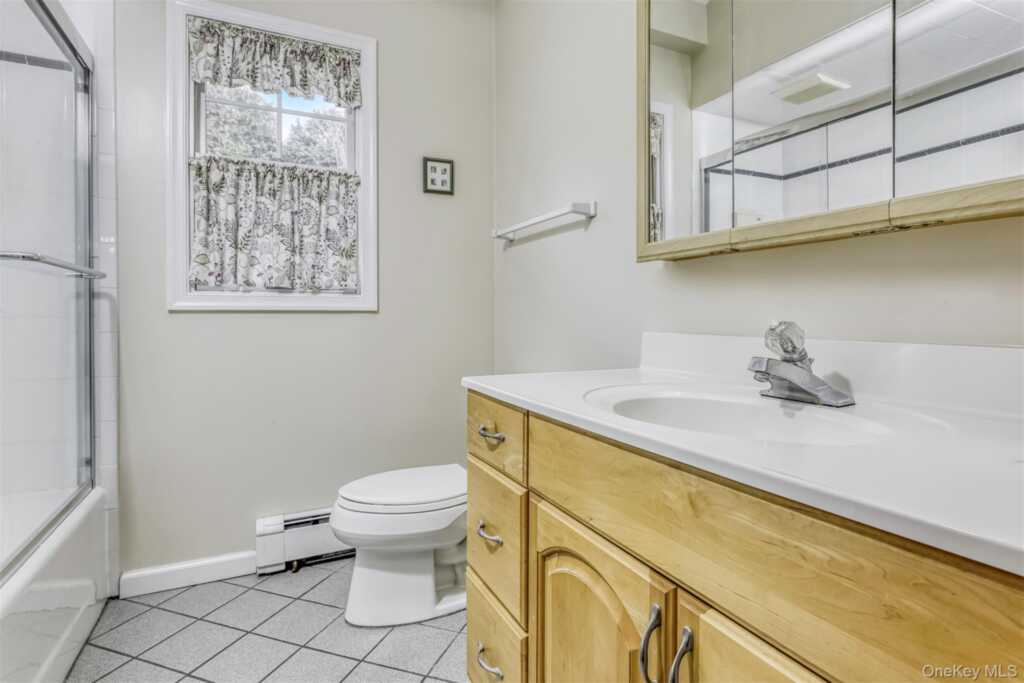 12 Canterbury Lane, Suffern, NY 10901 - Photo 19 of 33