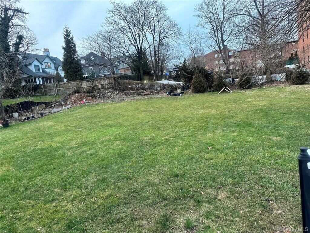 545 Pelham Road, New Rochelle, NY 10805 - Photo 24 of 25
