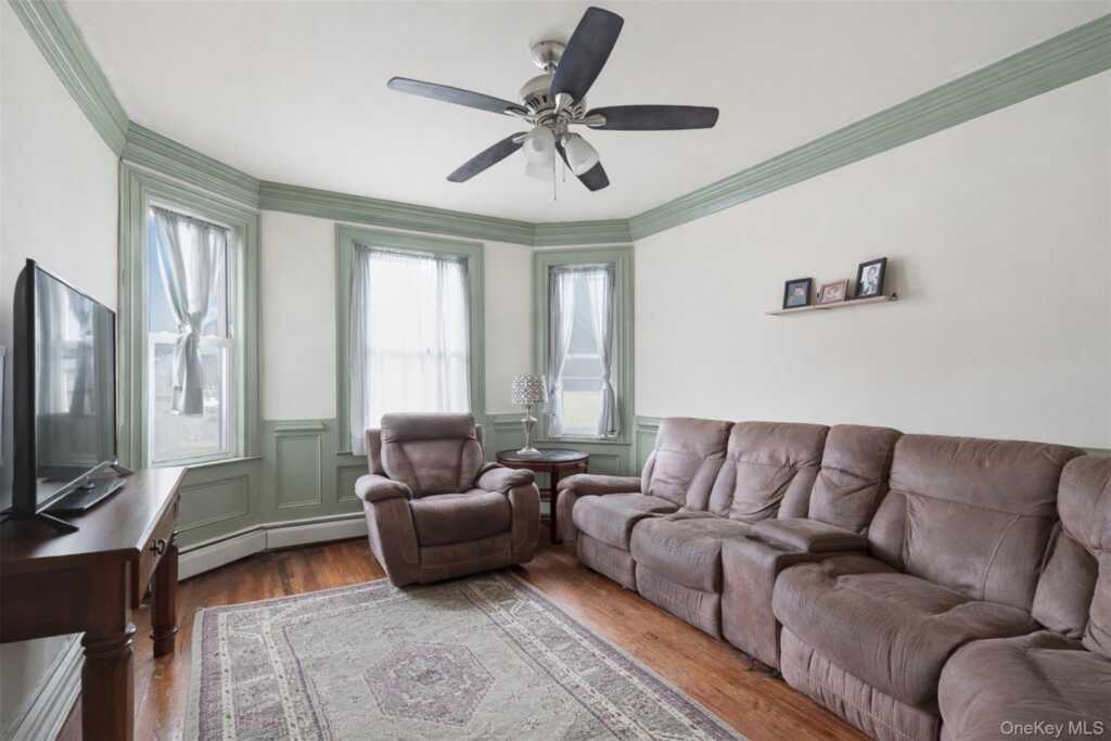 57 Park Avenue, Suffern, NY 10901 - Photo 10 of 26