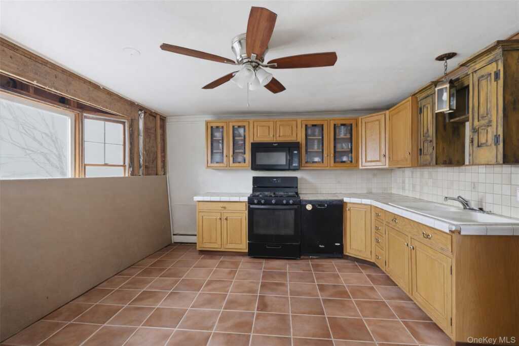 57 Park Avenue, Suffern, NY 10901 - Photo 18 of 26