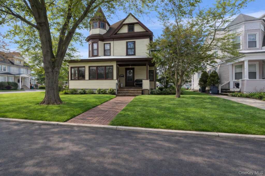 57 Park Avenue, Suffern, NY 10901 - Photo 5 of 26