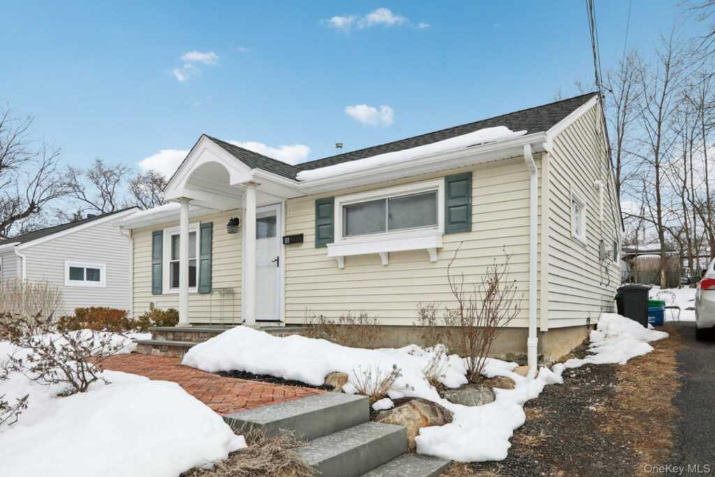 18 Lake Road, Stony Point, NY 10980 - Photo 2 of 18