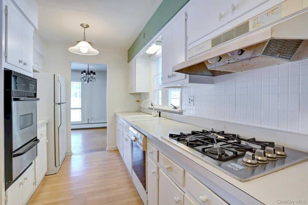 5 Steinway Court, Suffern, NY 10901 - Photo 17 of 49