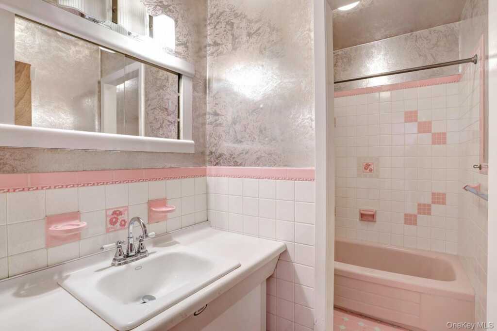 5 Steinway Court, Suffern, NY 10901 - Photo 34 of 49