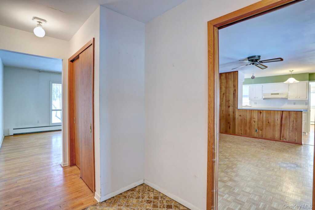 5 Steinway Court, Suffern, NY 10901 - Photo 5 of 49