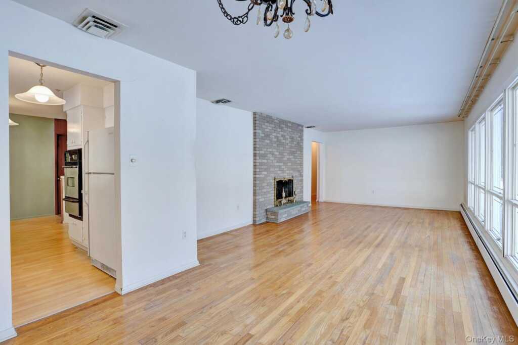 5 Steinway Court, Suffern, NY 10901 - Photo 6 of 49