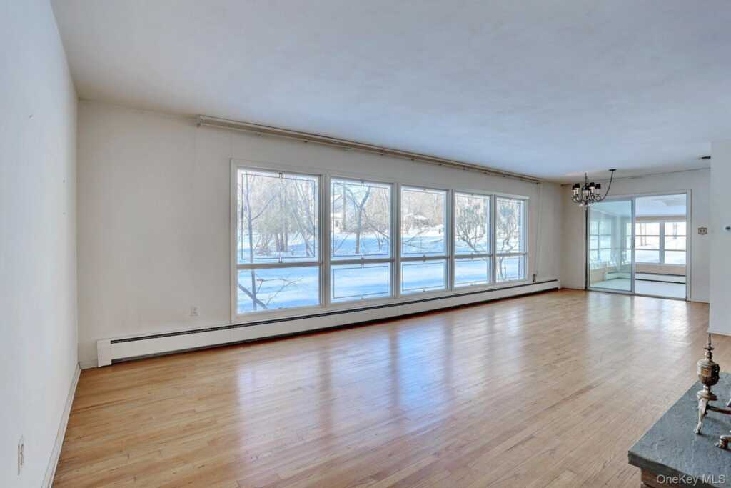 5 Steinway Court, Suffern, NY 10901 - Photo 7 of 49